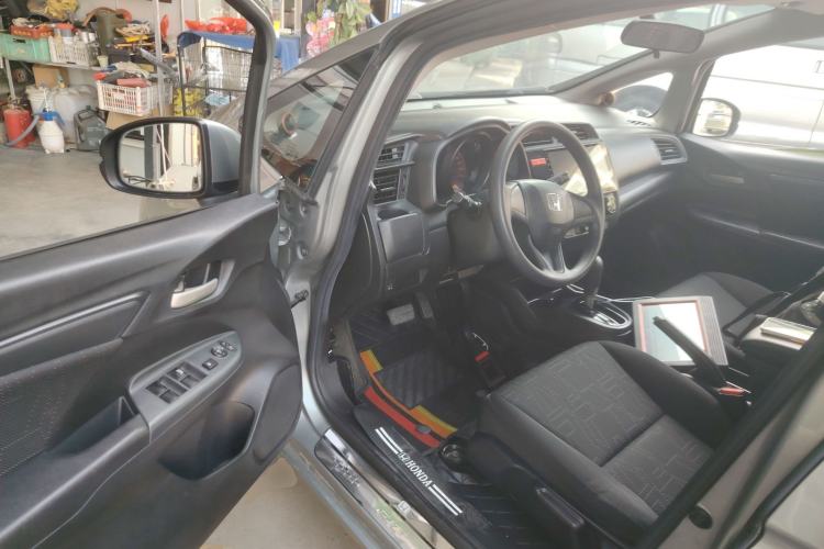 Used Honda Fit 2016 1.5L LX CVT Comfort Model Driver Seat