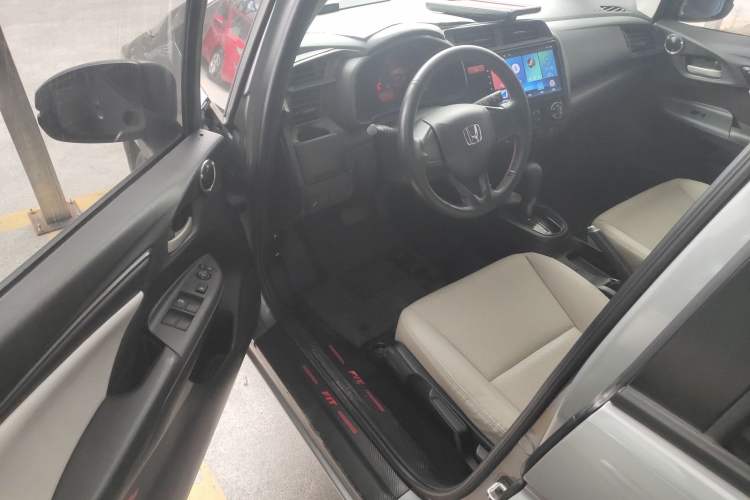 Used Honda Fit 2016 1.5L LX CVT Comfort Model Driver Seat