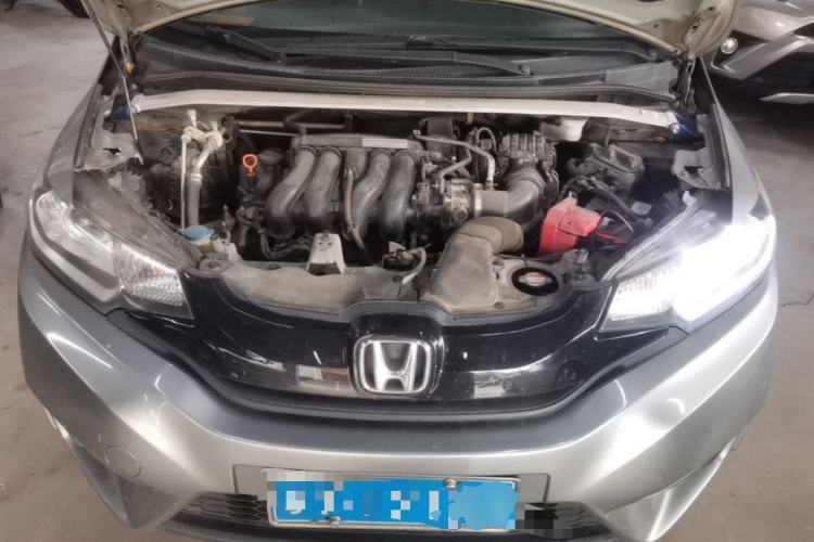 Used Honda Fit 2016 1.5L SE CVT Fashion Model Engine Bay