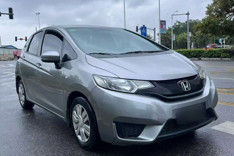 Used Honda Fit 2016 1.5L LX CVT Comfort Model Exterior 2