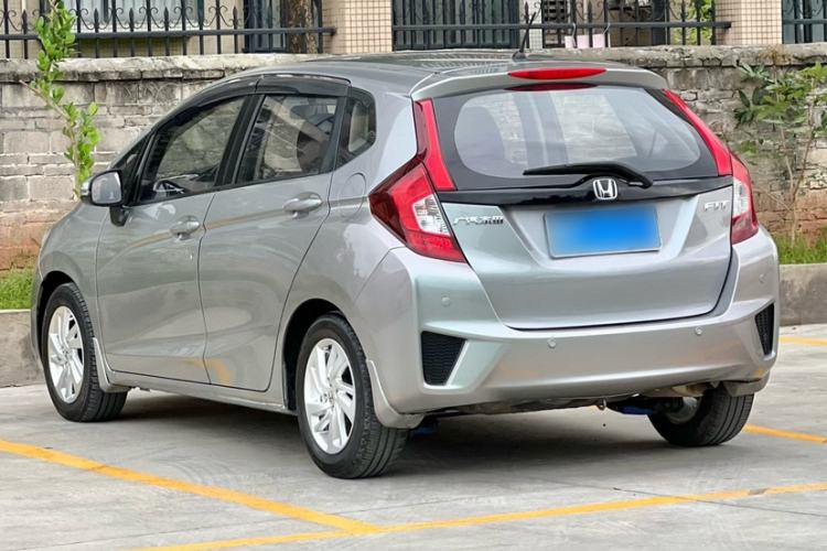 Used Honda Fit 2016 1.5L SE CVT Fashion Model Exterior 2