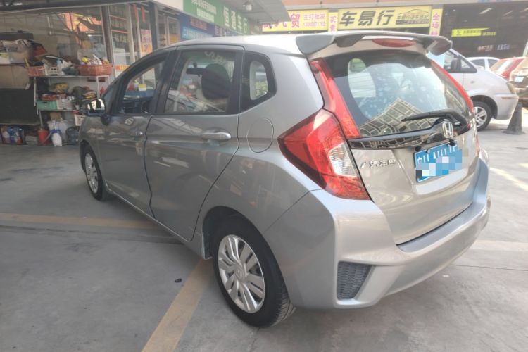 Used Honda Fit 2016 1.5L LX CVT Comfort Model Exterior 2