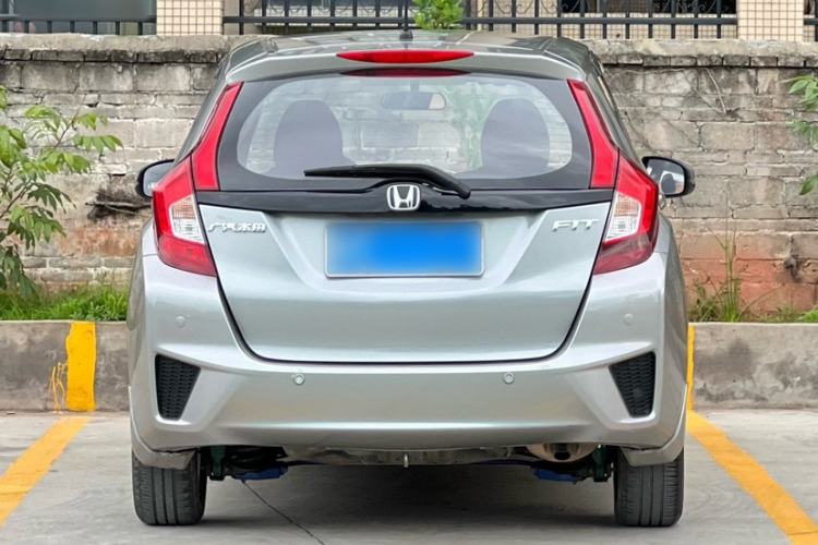 Used Honda Fit 2016 1.5L SE CVT Fashion Model Exterior 3