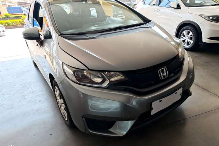 Used Honda Fit 2016 1.5L LX CVT Comfort Model Front Right 45 Deg