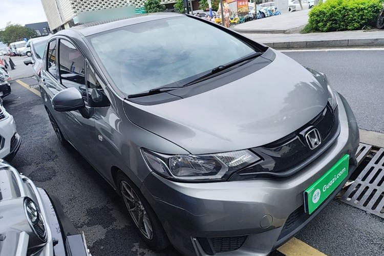 Used Honda Fit 2016 1.5L LXS CVT Comfort Sunroof Version Front Right 45 Deg