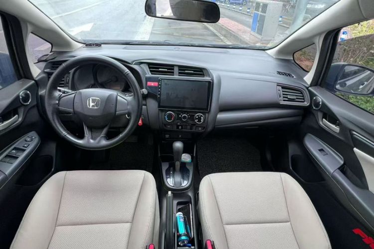 Used Honda Fit 2016 1.5L LX CVT Comfort Model Interior 1
