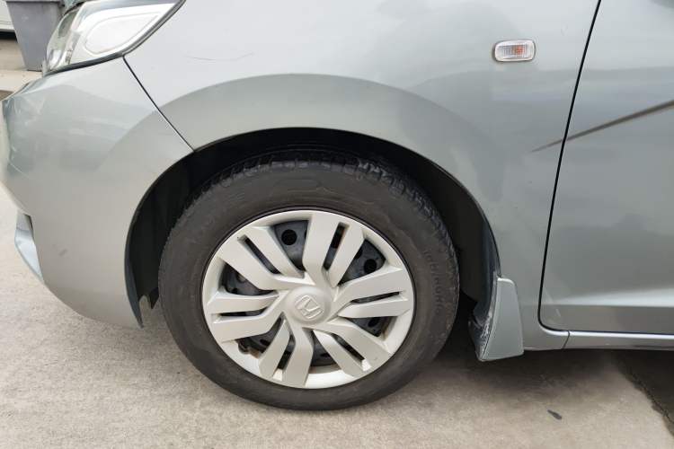 Used Honda Fit 2016 1.5L LX CVT Comfort Model Left Front Wheel Hub