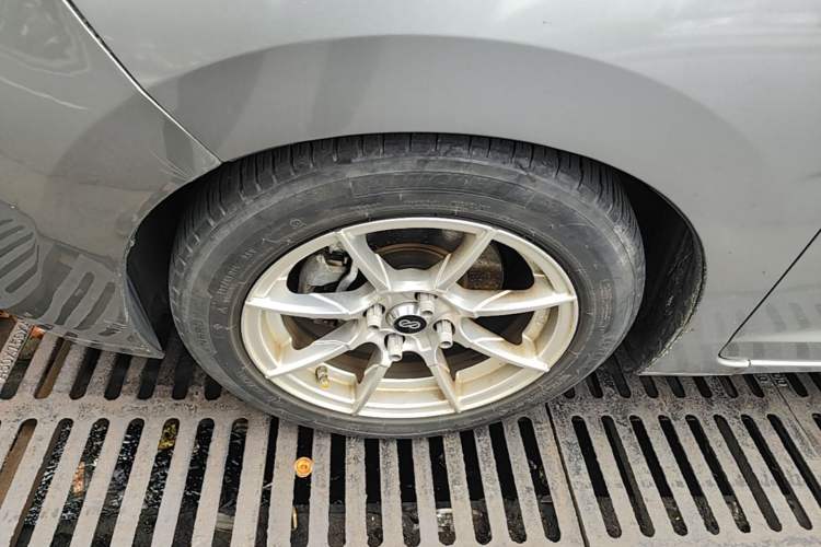 Used Honda Fit 2016 1.5L LXS CVT Comfort Sunroof Version Left Front Wheel Hub