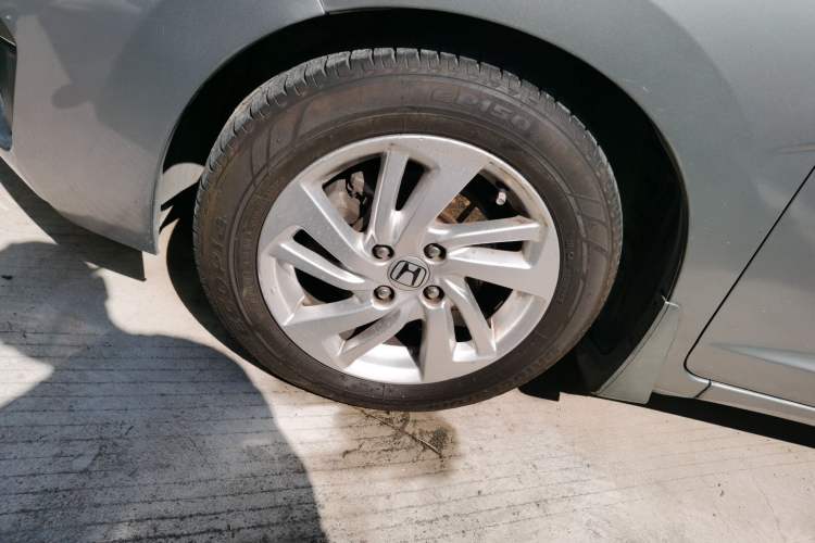 Used Honda Fit 2016 1.5L SE CVT Fashion Model Left Front Wheel Hub