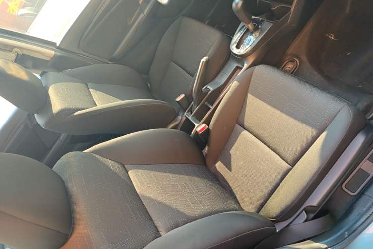 Used Honda Fit 2016 1.5L LX CVT Comfort Model Right Front Seat