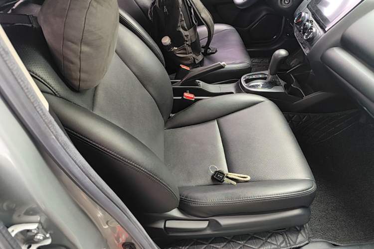 Used Honda Fit 2016 1.5L LXS CVT Comfort Sunroof Version Right Front Seat