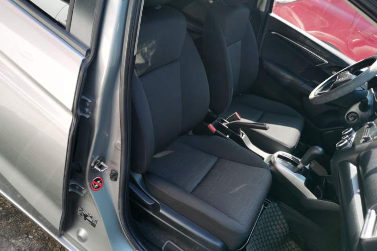 Used Honda Fit 2016 1.5L SE CVT Fashion Model Right Front Seat