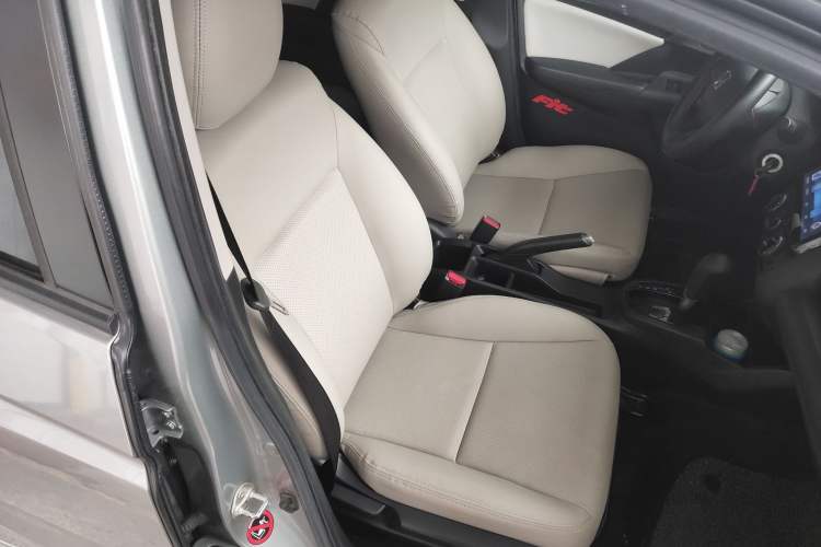 Used Honda Fit 2016 1.5L LX CVT Comfort Model Right Front Seat