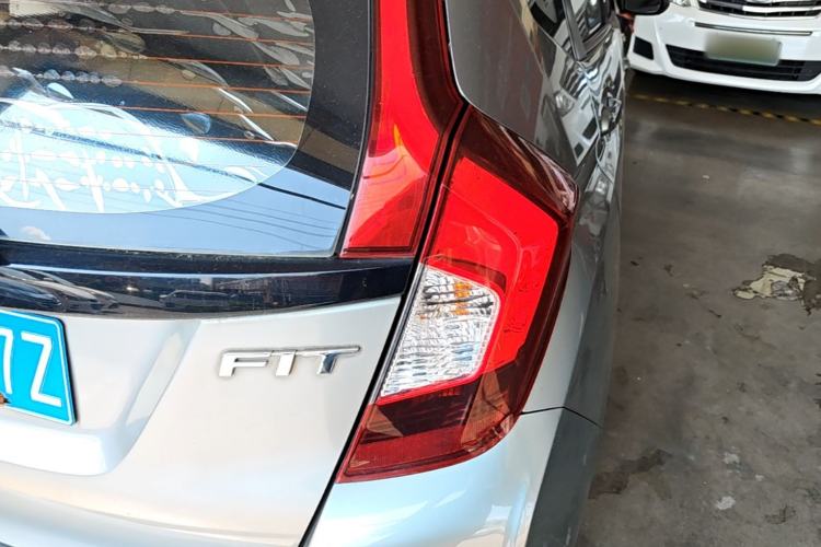 Used Honda Fit 2016 1.5L LX CVT Comfort Model Right Rear Taillight