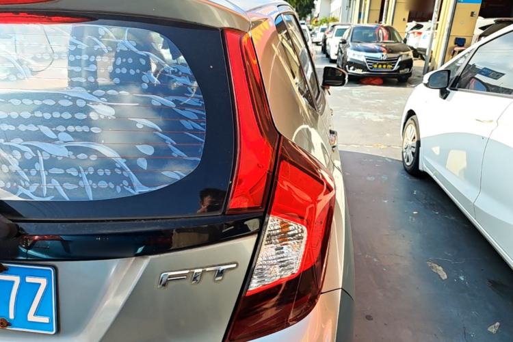 Used Honda Fit 2016 1.5L LX CVT Comfort Model Right Rear Taillight