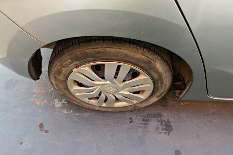 Used Honda Fit 2016 1.5L LX CVT Comfort Model Right Rear Wheel Hub