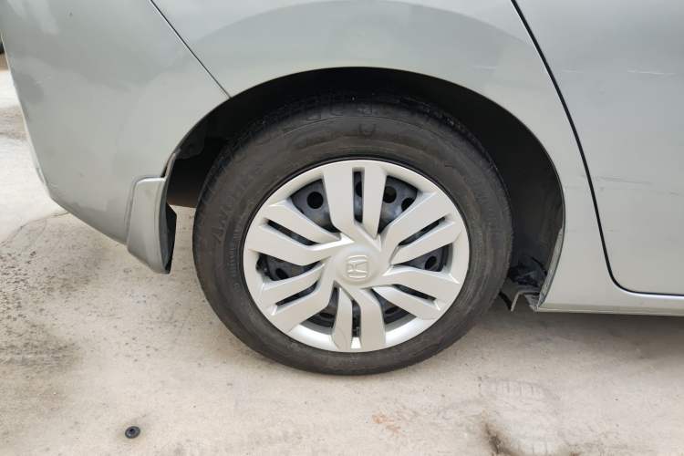 Used Honda Fit 2016 1.5L LX CVT Comfort Model Right Rear Wheel Hub