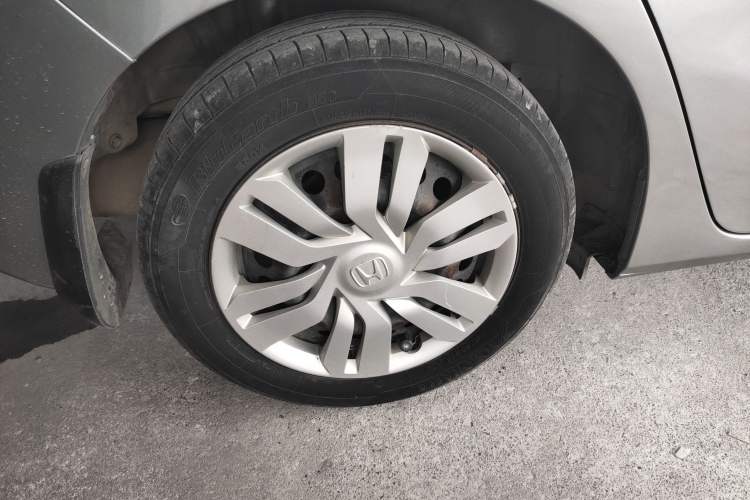Used Honda Fit 2016 1.5L LX CVT Comfort Model Right Rear Wheel Hub