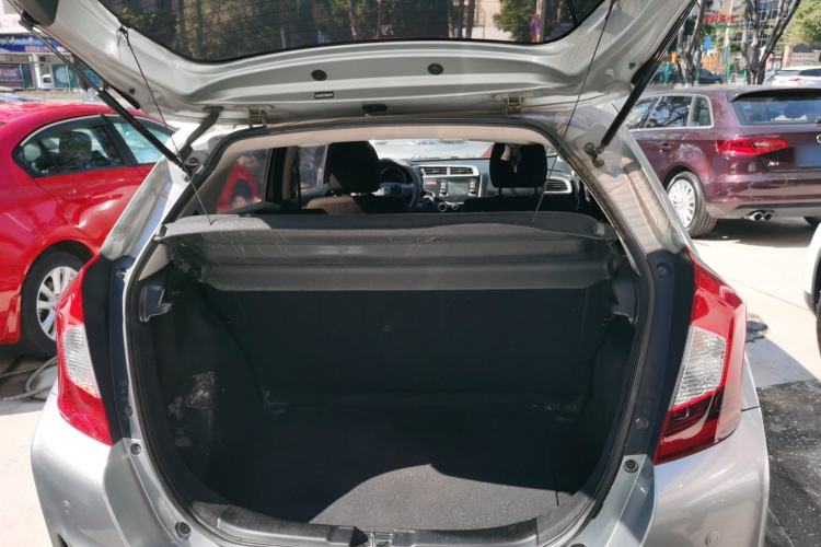 Used Honda Fit 2016 1.5L SE CVT Fashion Model Trunk