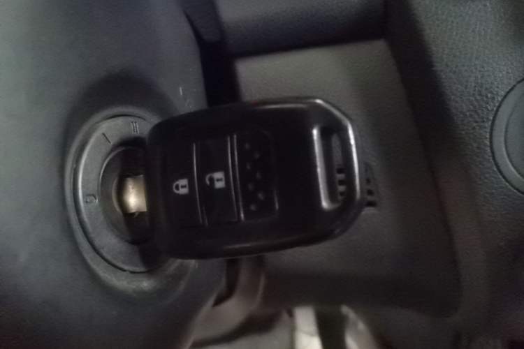 Used Honda Fit 2016 1.5L SE CVT Fashion Model Vehicle Key