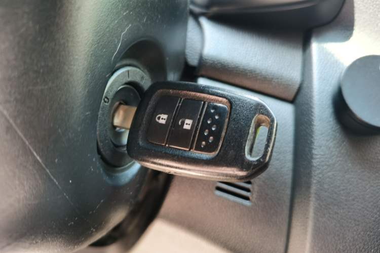 Used Honda Fit 2016 1.5L SE CVT Fashion Model Vehicle Key