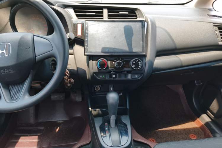 Used Honda Fit 2016 1.5L LX CVT Comfort Model Audio And AC Panel