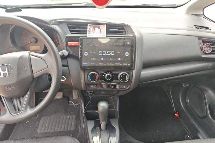 Used Honda Fit 2016 1.5L LX CVT Comfort Model Audio And AC Panel