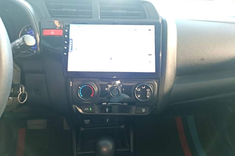 Used Honda Fit 2016 1.5L LXS CVT Comfort Sunroof Version Audio And AC Panel