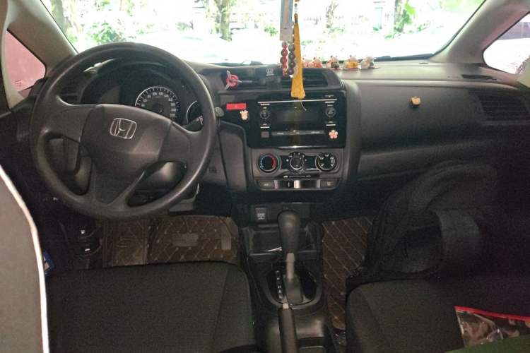 Used Honda Fit 2016 1.5L LXS CVT Comfort Sunroof Version Center Console