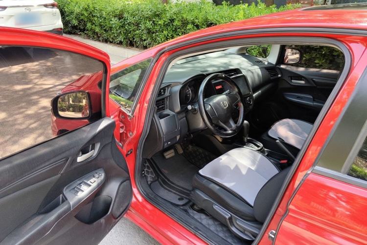 Used Honda Fit 2016 1.5L LXS CVT Comfort Sunroof Version Driver Seat