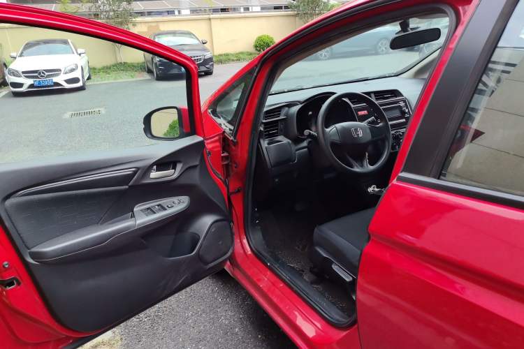 Used Honda Fit 2016 1.5L LX CVT Comfort Model Driver Seat