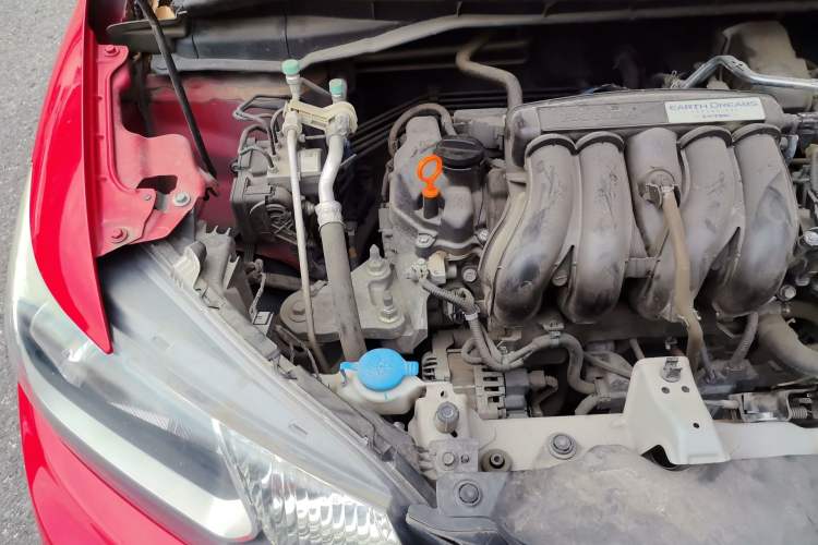 Used Honda Fit 2016 1.5L LX CVT Comfort Model Engine Bay Right