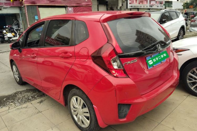 Used Honda Fit 2016 1.5L LX CVT Comfort Model Exterior 2