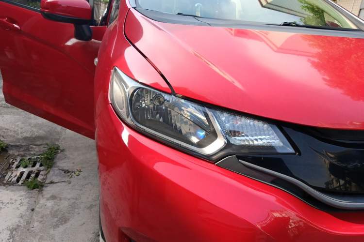 Used Honda Fit 2016 1.5L LX CVT Comfort Model Exterior 6