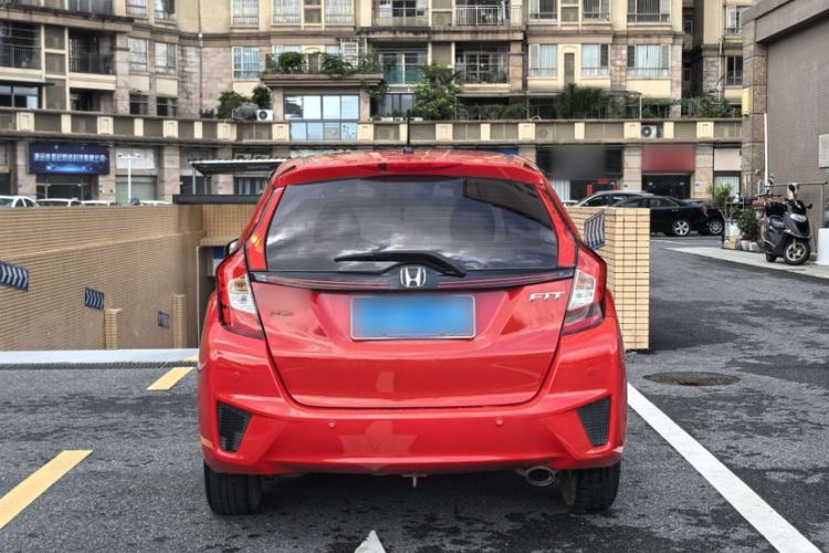 Used Honda Fit 2016 1.5L LXS CVT Comfort Sunroof Version Exterior 6