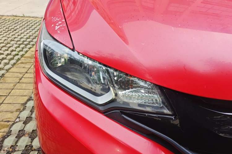Used Honda Fit 2016 1.5L LX CVT Comfort Model Exterior 6