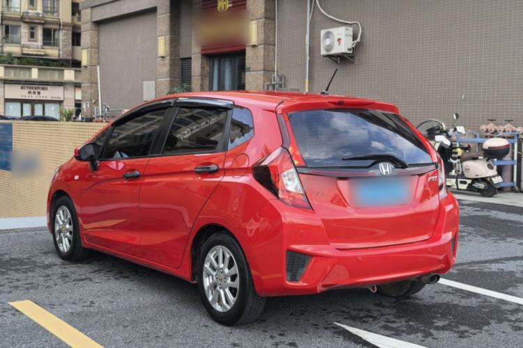 Used Honda Fit 2016 1.5L LXS CVT Comfort Sunroof Version Exterior 8