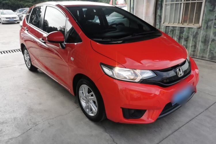 Used Honda Fit 2016 1.5L LX Manual Comfort Model Front Right 45 Deg