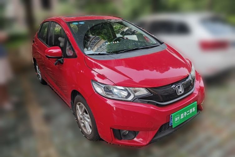 Used Honda Fit 2016 1.5L SES CVT Fashion Sunroof Edition Front Right 45 Deg