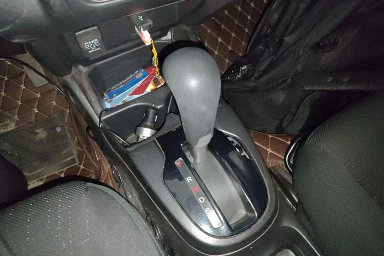 Used Honda Fit 2016 1.5L LXS CVT Comfort Sunroof Version Gear Lever
