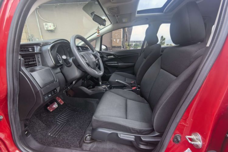 Used Honda Fit 2016 1.5L LXS CVT Comfort Sunroof Version Interior 2