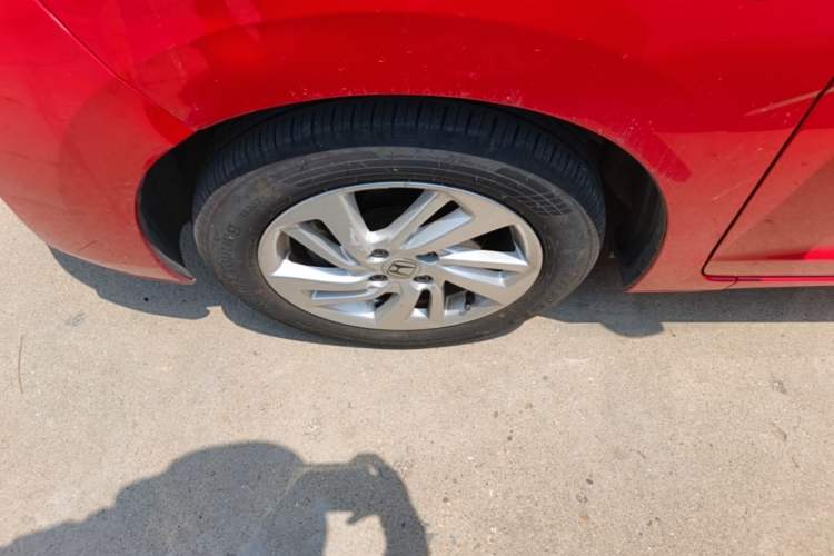 Used Honda Fit 2016 1.5L LX CVT Comfort Model Left Front Wheel Hub