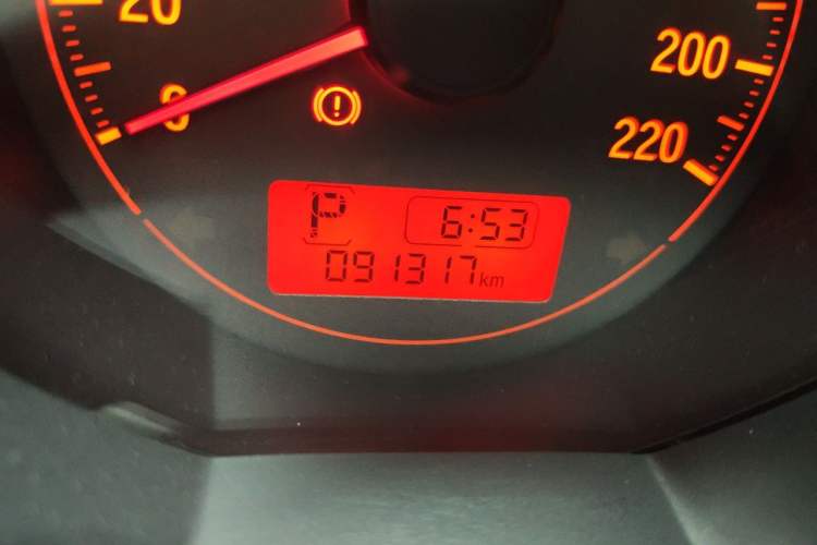 Used Honda Fit 2016 1.5L LX CVT Comfort Model Odometer Close Up