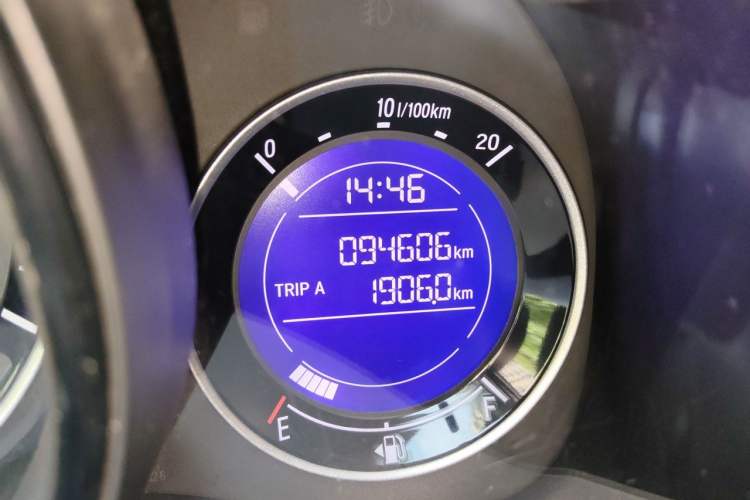 Used Honda Fit 2016 1.5L LXS CVT Comfort Sunroof Version Odometer Close Up