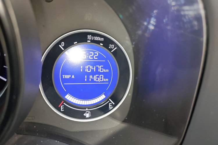 Used Honda Fit 2016 1.5L LXS CVT Comfort Sunroof Version Odometer Close Up