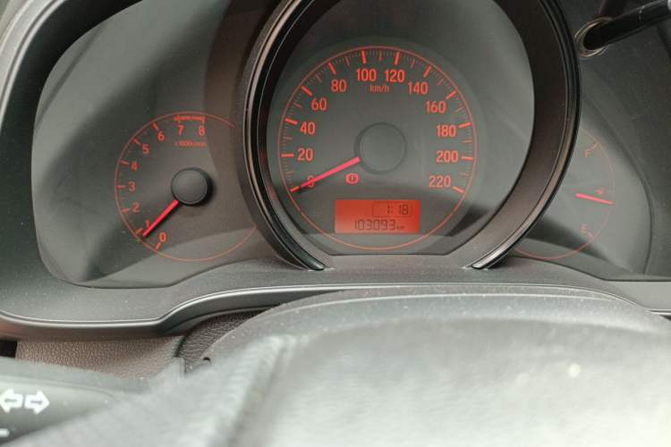Used Honda Fit 2016 1.5L LX Manual Comfort Model Odometer Close Up