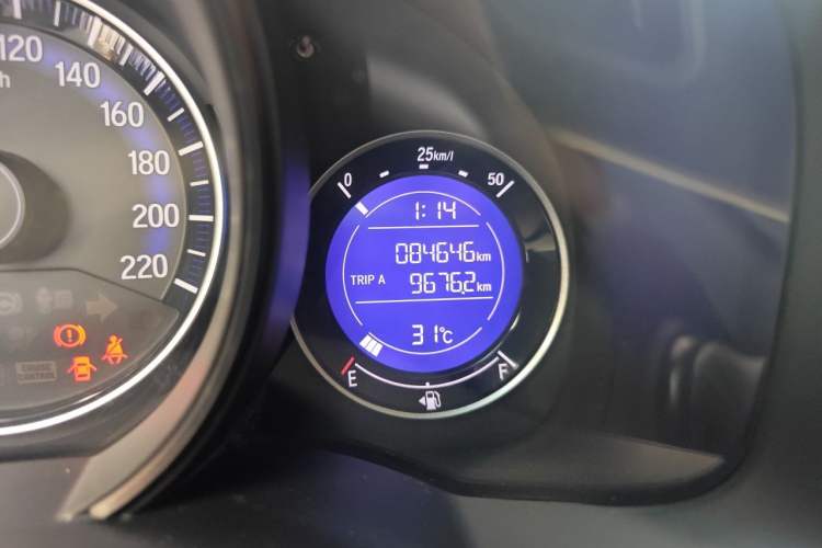 Used Honda Fit 2016 1.5L LX CVT Comfort Model Odometer Close Up