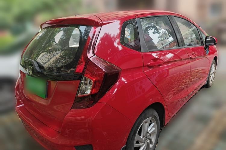 Used Honda Fit 2016 1.5L SES CVT Fashion Sunroof Edition Rear Right 45 Deg