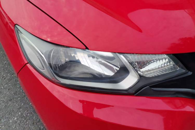 Used Honda Fit 2016 1.5L LX CVT Comfort Model Right Front Headlight