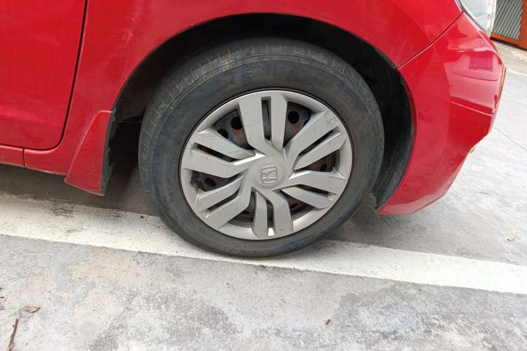 Used Honda Fit 2016 1.5L LX CVT Comfort Model Right Front Wheel Hub